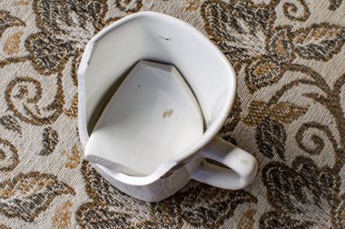 Bir kırık eski Kupası