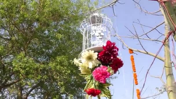 Drzewo Ozdobione Pięknymi Kwiatami Imprezy Imprezy — Wideo stockowe