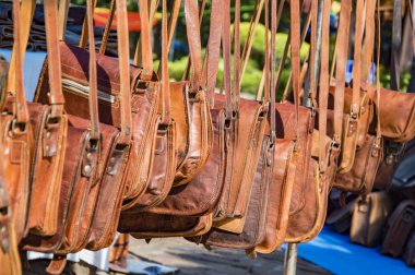 Çeşitli deri çanta