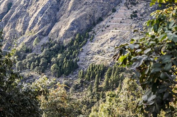 Encostas arenosas de montanha rochosa — Fotografia de Stock
