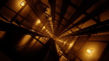 Asansör hareket ile Asansör boşluğuna