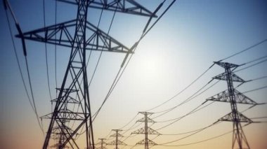 elektrik direkleri ve çizgiler