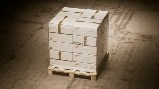 Pila di scatole di cartone su pallet di legno — Video Stock
