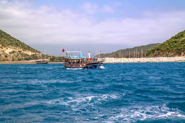 Kekova, Antalya, Turquía - 26 de agosto de 2014:: Paisaje marino de Kekova que es una antigua región de Lycian en Antalya . — Foto de Stock