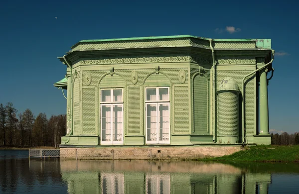 Pawilon Wenus w parku Gatchina — Zdjęcie stockowe