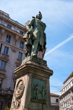 Milan, İtalya - 25 Mayıs 2016: Anıt Tommaso Grossi-1791-1853 İtalyan şair ve yazar.