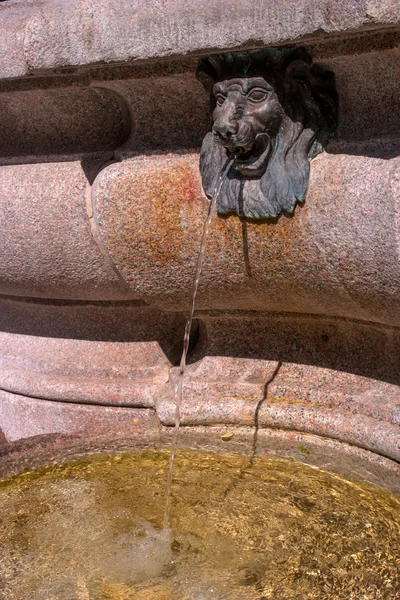 Piermarini Fountain in Piazza Fontana, Milán, Italia —  Fotos de Stock