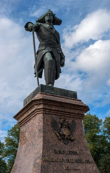 Gatchina, Russie - 10 septembre 2016 : Monument à l'empereur russe Paul Ier . — Photo