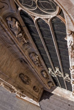Aşağı Duomo çatıdan görüntüleyin. Milano, İtalya.