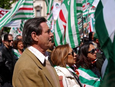 Milan, İtalya, Piazza della Scala, 21 Nisan 2012. Toplantı İtalyan sendikalar Lombardy.