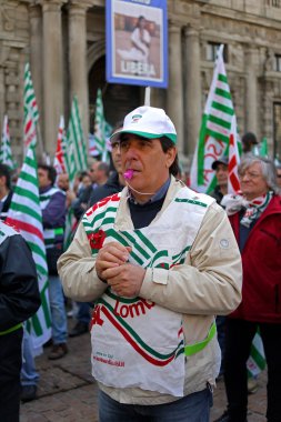 Milan, İtalya, Piazza della Scala, 21 Nisan 2012. Toplantı İtalyan sendikalar Lombardy.