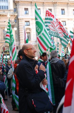 Milan, İtalya, Piazza della Scala, 21 Nisan 2012. Toplantı İtalyan sendikalar Lombardy.
