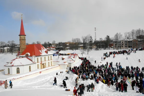 Gatchina, Leningrad region, Rusya Federasyonu - 5 Mart 2011: geleneksel Rus tatil Maslenitsa