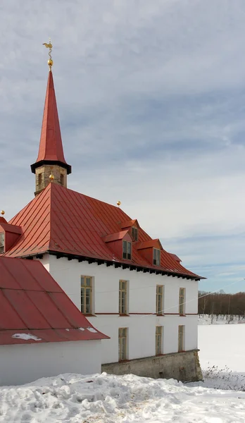 冬期は、ガッチナ、ロシア皇帝 Paul 1 修道院宮殿 — ストック写真