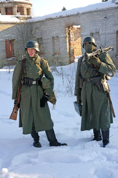 Gatchina, Rusya, 18 Şubat 2012: İkinci Dünya Savaşı savaş yeniden inşası — Stok fotoğraf