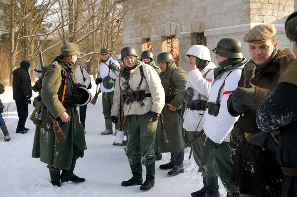 Gatchina, Federacja Rosyjska, 18 lutego 2012: Rekonstrukcja bitwy z II wojny światowej — Zdjęcie stockowe