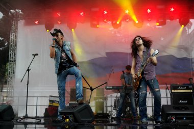 St. Petersburg, Rusya - 11 Ağustos 2013: Konser bant kapak Harley Davidson