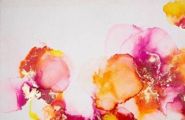 Soyut akışkan sanat. Tuvale alkol mürekkebi dökülmüş. Kırmızı, sarı ve altın.