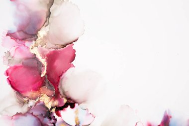 Soyut akışkan sanat. Tuvale alkol mürekkebi dökülmüş. Kırmızı, mor ve altın.