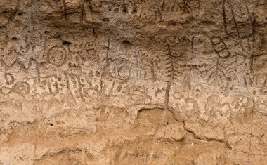 Petroglyph Point, Lav Yatakları NM 'de taşa oyulmuş yerli Modoc petroglifleri.