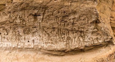 Petroglyph Point, Lav Yatakları NM 'de taşa oyulmuş yerli Modoc petroglifleri.