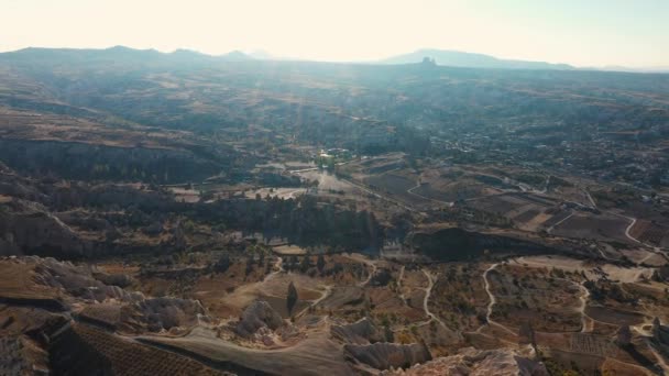 Enorme Roccia Con Intaglio Pietra Nella Regione Cappadocia Della Turchia — Video Stock