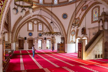 Antakya, Hatay / Türkiye - 08 Ekim 2020: Antakya Habib-i Neccar Camii iç görünümü. Anadolu 'da inşa edilen ilk cami