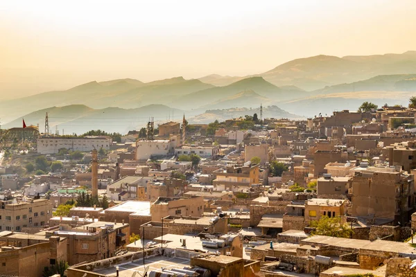 Eski Mardin şehri panoramik manzarası. Türkiye