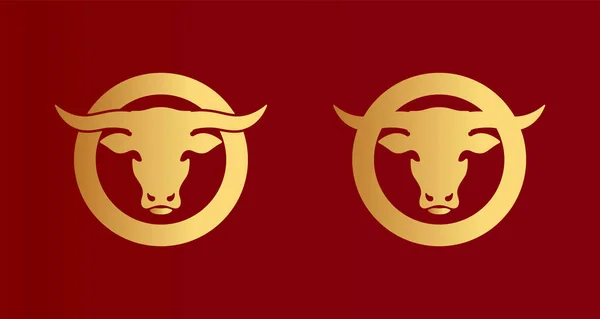 Renk çizimleri, altın boğa kafası, kırmızı arka planda altın çember. Logo, amblem, çıkartma, poster için vektör çizimi. Doğu takviminin sembolleri. Çin Yeni Yılı.