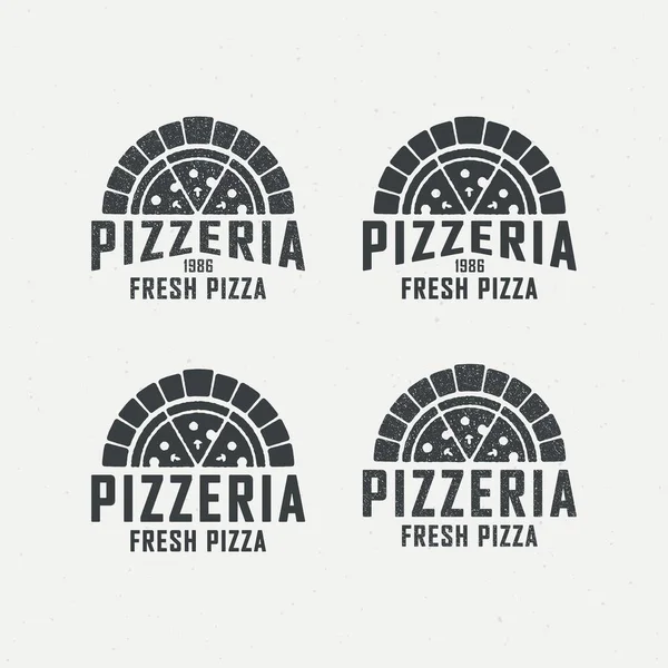 Fırının renkli bir çizimi, pizza, arka planda grunge desenli bir yazı. Amblem, poster, etiket ve rozet için klasik bir illüstrasyon. Bir pizzacının reklamı..