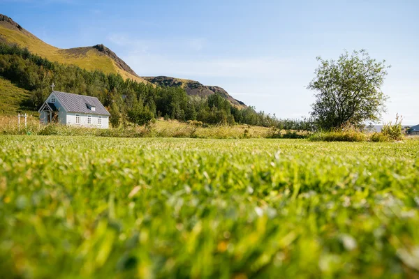 Traditional Icelandic church — Stock Photo, Image