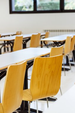 Masa ve sandalye sınıf