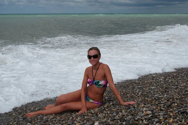 Young Fashionable Woman Resting Beach Paradise Island — Stock Photo, Image