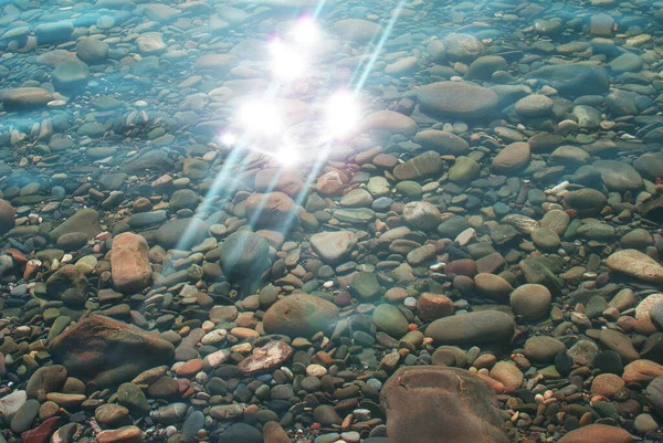 Bagliore Del Sole Sull Acqua Ciottoli Sul Fondo Marino Natura — Foto Stock