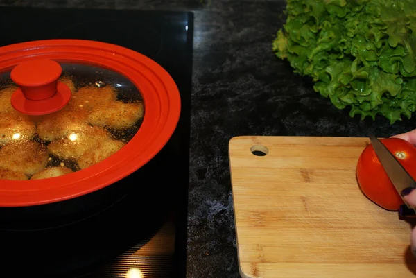 Sült Nuggets Serpenyőben Főzés — Stock Fotó