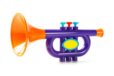 Beyaz izole oyuncak trompet