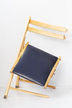 Hasarlı sandalye termit tarafından yemiş