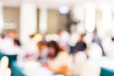 Seminer salondakilerin bulanık