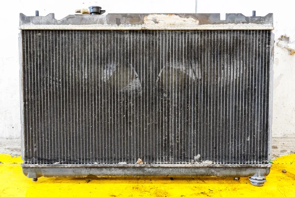 Leaky car radiator — Stock Photo, Image