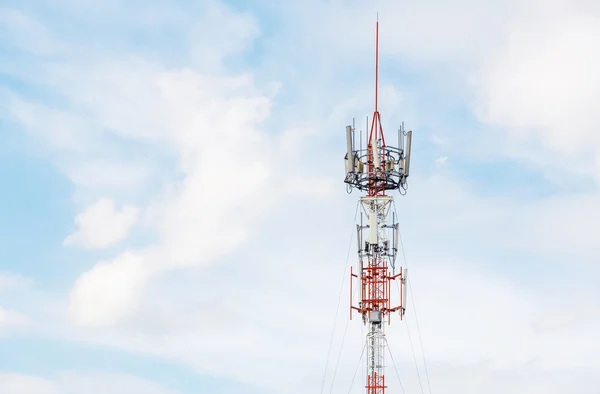 Torre ripetitore antenna — Foto Stock