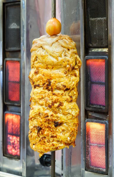 Grillad kebab matlagning — Stockfoto