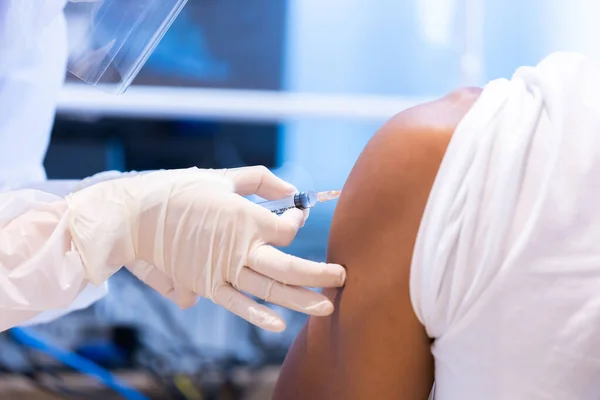 Closeup Covid Vaccine Injecting Patient Arm Shoulder Single Use Plastic — Stock Photo, Image