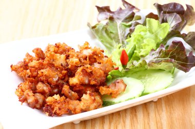 Derin kızarmış ekşi fermente tavuk diz tendon