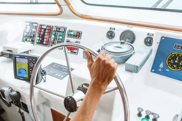 Boat steering — Stock Photo, Image