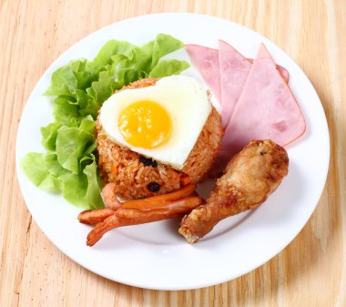 Amerikan kızarmış pilav