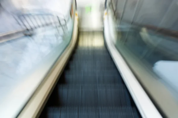 Verschwommene Rolltreppe — Stockfoto