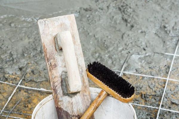 Paleta y cepillo de madera — Foto de Stock