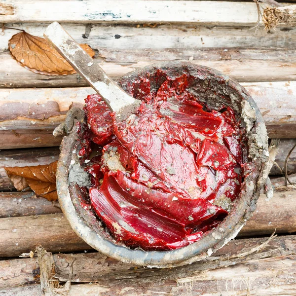 Schmutziges Fett im alten Eimer — Stockfoto