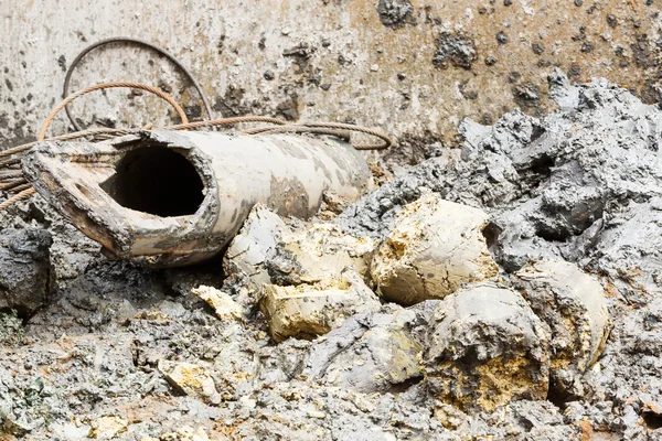 Schwarze Farbe Ton aus trockenen Prozess gebohrt Haufen — Stockfoto