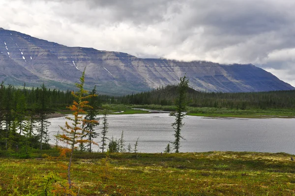 The mountains of lake. — Stock Photo, Image